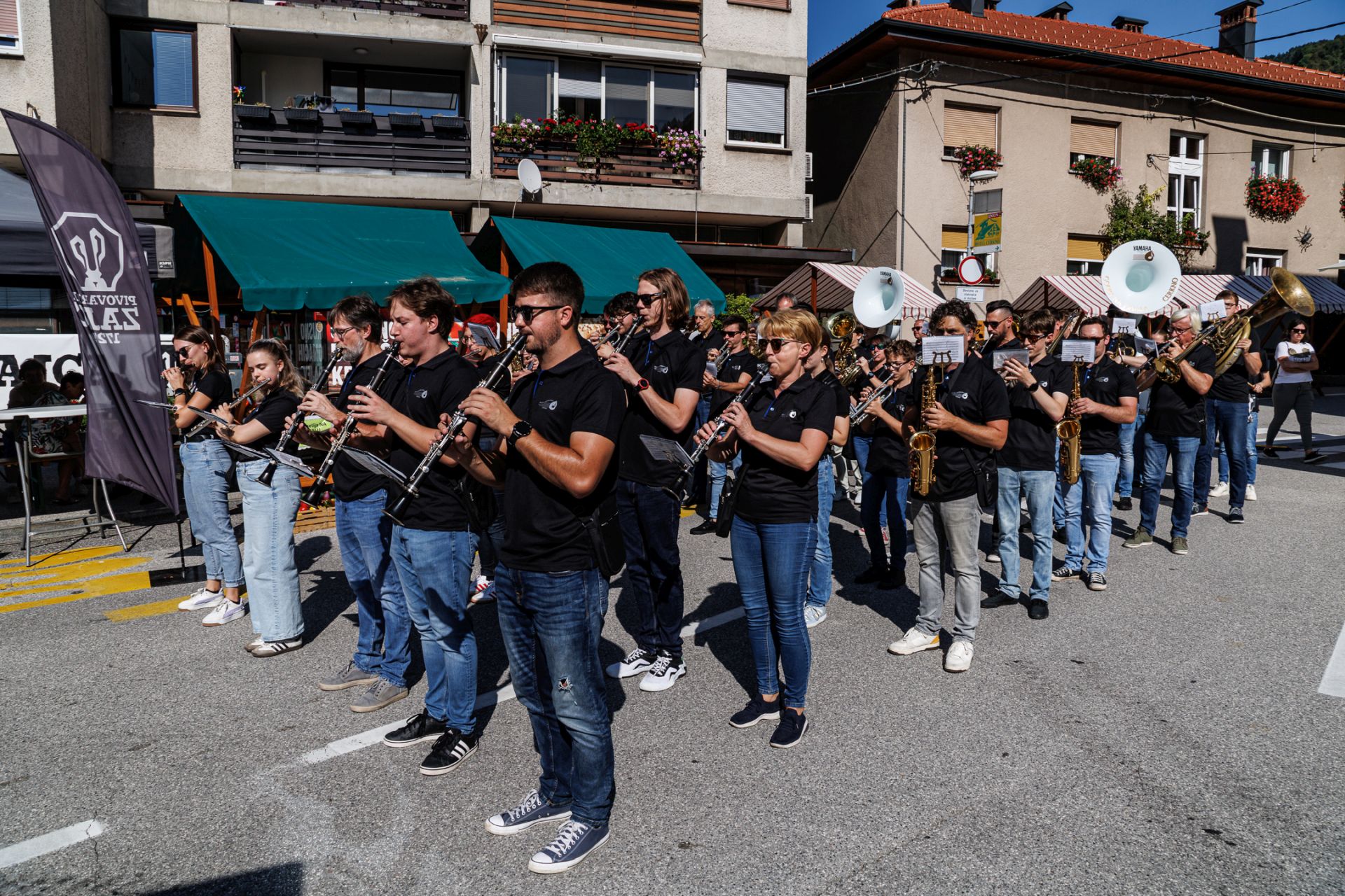 Pihnfest znova napolnil ulice Cerknega z glasbo